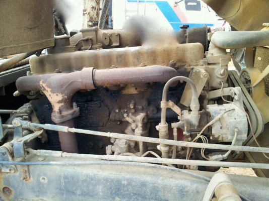 รถฮีโน่ 10 ล้อ บรรทุกน้ำ  KT - 725  / 168 แรงม้า.   สนใจติดต่อ  081 - 6079515