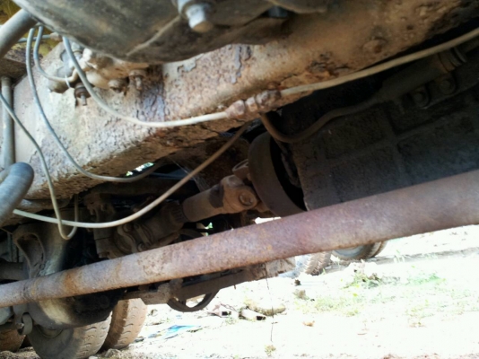 รถฮีโน่ 10 ล้อ บรรทุกน้ำ  KT - 725  / 168 แรงม้า.   สนใจติดต่อ  081 - 6079515