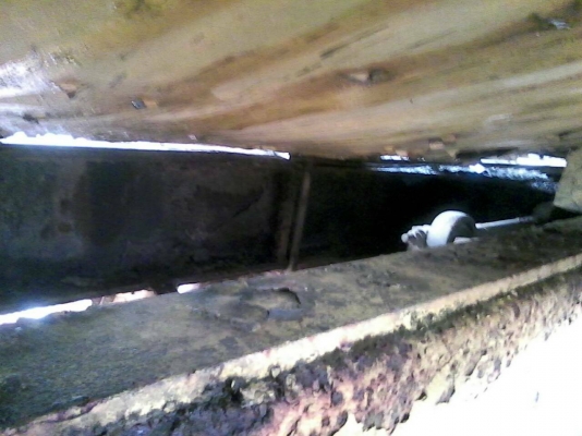 รถฮีโน่ 10 ล้อ บรรทุกน้ำ  KT - 725  / 168 แรงม้า.   สนใจติดต่อ  081 - 6079515