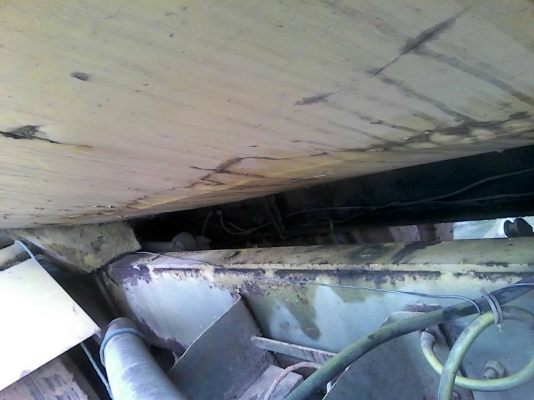 รถฮีโน่ 10 ล้อ บรรทุกน้ำ  KT - 725  / 168 แรงม้า.   สนใจติดต่อ  081 - 6079515