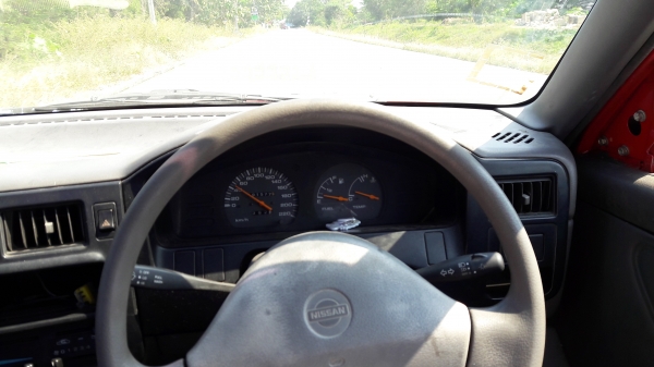 NISSAN  NV 1.6 ปี95  กระบะแนวเก๋ง