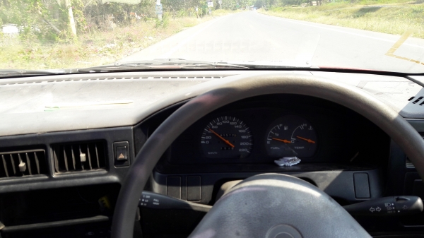 NISSAN  NV 1.6 ปี95  กระบะแนวเก๋ง