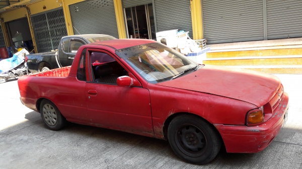 NISSAN  NV 1.6 ปี95  กระบะแนวเก๋ง