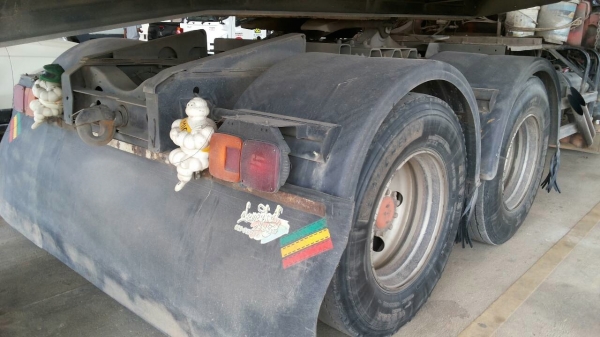 รถฮีโน่ 10 ล้อ หัวลาก FM1J  260 แรงม้า. ปี 48  ( ขาย เฉพาะแม่. )    สนใจติดต่อ  081 - 6079515