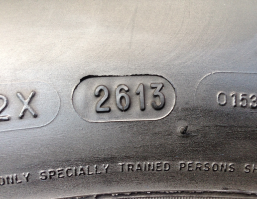 ยาง Michelin 265 65 17 กลางปี13 ดอกเต็ม ไม่มีปะ พร้อมใช้งานยาวๆ ราคาไม่แพง