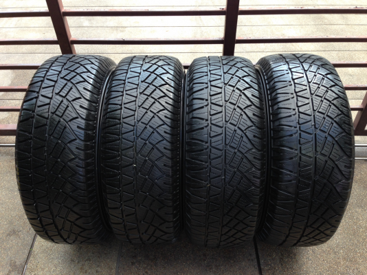 ยาง Michelin Latitude Cross 265 65 17 กลางปี12 ดอกเต็ม พร้อมใช้งาน ราคาไม่แพง