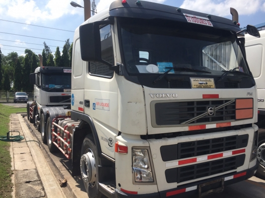 ขายด่วนครับ หัวลาก VOLVO 400 ปี50 สวยๆ พร้อมใช้งานครับ