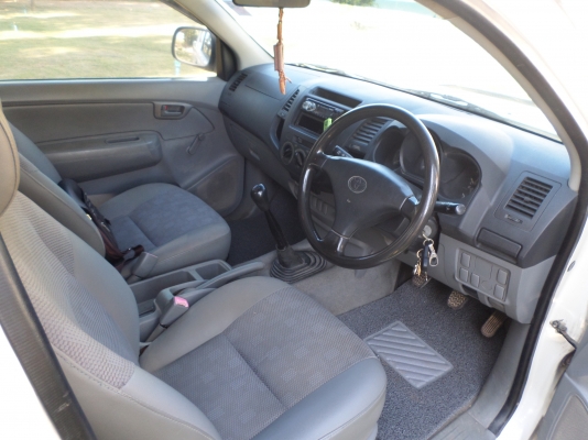 ขายรถกระบะTOYOTA HILUX VIGO D4D 2.5J X-TRA CAB ปี2004 รถบ้านแท้รถคุณหมอขับมาทำงานทุกวันอยู่โรงพยาบาลปทุมราชวงศา รถสวยจัดสะอาดทั้งภายนอกและภายในเดิมบาง สีขาวมุกสวยๆ เครื่อง-เกียร-ช่วงล่างแน่น แอร์หนาว+ชีดี MP3+ ล้อแม๊ก+ยางดี4เส้น ตัวถังเดิมบางไม่มีชน เอกสา ขายรถกระบะTOYOTA HILUX VIGO D4D 2.5J X-TRA CAB ปี2004 รถบ้านแท้รถคุณหมอขับมาทำงานทุกวันอยู่โรงพยาบาลปทุมราชวงศา รถสวยจัดสะอาดทั้งภายนอกและภายในเดิมบาง สีขาวมุกสวยๆ เครื่อง-เกียร-ช่วงล่างแน่น แอร์หนาว+ชีดี MP3+ ล้อแม๊ก+ยางดี4เส้น ตัวถังเดิมบางไม่มีชน เอกสา