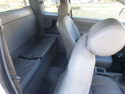 ขายรถกระบะTOYOTA HILUX VIGO D4D 2.5J X-TRA CAB ปี2004 รถบ้านแท้รถคุณหมอขับมาทำงานทุกวันอยู่โรงพยาบาลปทุมราชวงศา รถสวยจัดสะอาดทั้งภายนอกและภายในเดิมบาง สีขาวมุกสวยๆ เครื่อง-เกียร-ช่วงล่างแน่น แอร์หนาว+ชีดี MP3+ ล้อแม๊ก+ยางดี4เส้น ตัวถังเดิมบางไม่มีชน เอกสา ขายรถกระบะTOYOTA HILUX VIGO D4D 2.5J X-TRA CAB ปี2004 รถบ้านแท้รถคุณหมอขับมาทำงานทุกวันอยู่โรงพยาบาลปทุมราชวงศา รถสวยจัดสะอาดทั้งภายนอกและภายในเดิมบาง สีขาวมุกสวยๆ เครื่อง-เกียร-ช่วงล่างแน่น แอร์หนาว+ชีดี MP3+ ล้อแม๊ก+ยางดี4เส้น ตัวถังเดิมบางไม่มีชน เอกสา