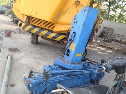 เครนเก่านอก  2.90 ตัน  3ปอก 2 ชัก  TADANO