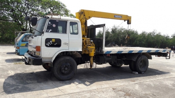 รถบรรทุกติดเครน ยี่ห้อ HINO   รุ่น FF173A ปีจดทะเบียน 2544 มีภาพวีดีโอประกอบการตัดสินใจด้วยครับ