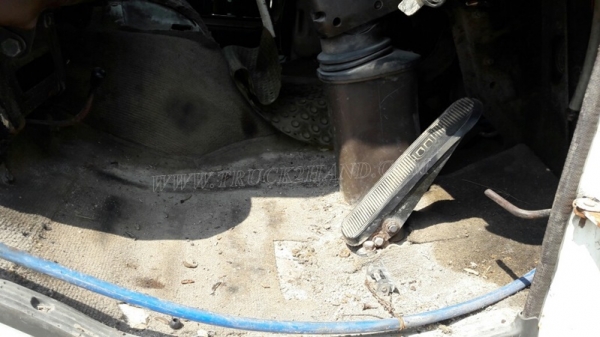 รถบรรทุกติดเครน ยี่ห้อ HINO   รุ่น FF173A ปีจดทะเบียน 2544 มีภาพวีดีโอประกอบการตัดสินใจด้วยครับ