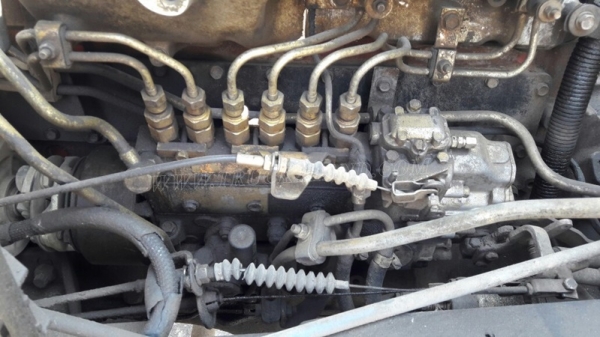 รถบรรทุกติดเครน ยี่ห้อ HINO   รุ่น FF173A ปีจดทะเบียน 2544 มีภาพวีดีโอประกอบการตัดสินใจด้วยครับ