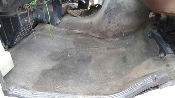 รถบรรทุกติดเครน ยี่ห้อ HINO   รุ่น FF173A ปีจดทะเบียน 2544 มีภาพวีดีโอประกอบการตัดสินใจด้วยครับ