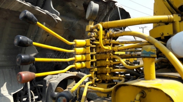 รถบรรทุกติดเครน ยี่ห้อ HINO   รุ่น FF173A ปีจดทะเบียน 2544 มีภาพวีดีโอประกอบการตัดสินใจด้วยครับ