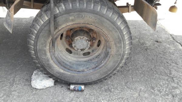 รถบรรทุกติดเครน ยี่ห้อ HINO   รุ่น FF173A ปีจดทะเบียน 2544 มีภาพวีดีโอประกอบการตัดสินใจด้วยครับ