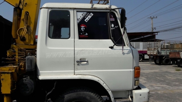 รถบรรทุกติดเครน ยี่ห้อ HINO   รุ่น FF173A ปีจดทะเบียน 2544 มีภาพวีดีโอประกอบการตัดสินใจด้วยครับ