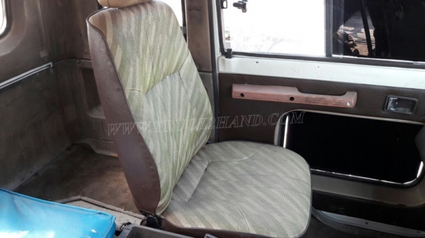 รถบรรทุกติดเครน ยี่ห้อ HINO   รุ่น FF173A ปีจดทะเบียน 2544 มีภาพวีดีโอประกอบการตัดสินใจด้วยครับ