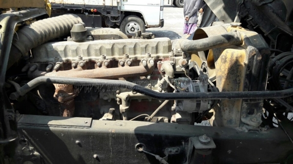 รถบรรทุกติดเครน ยี่ห้อ HINO   รุ่น FF173A ปีจดทะเบียน 2544 มีภาพวีดีโอประกอบการตัดสินใจด้วยครับ