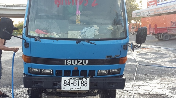 หกล้อดั้ม 115 เครืองดี มีสโล์