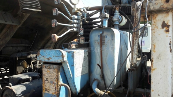 รถบรรทุกติดเครน HINO  เครนยี่ห้อ TADANO 195 แรงม้า ปีจดทะเบียน 2541