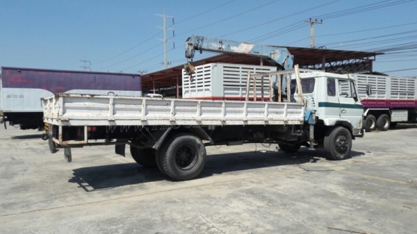 รถบรรทุกติดเครน HINO  เครนยี่ห้อ TADANO 195 แรงม้า ปีจดทะเบียน 2541
