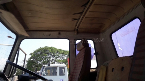 รถบรรทุกติดเครน HINO  เครนยี่ห้อ TADANO 195 แรงม้า ปีจดทะเบียน 2541