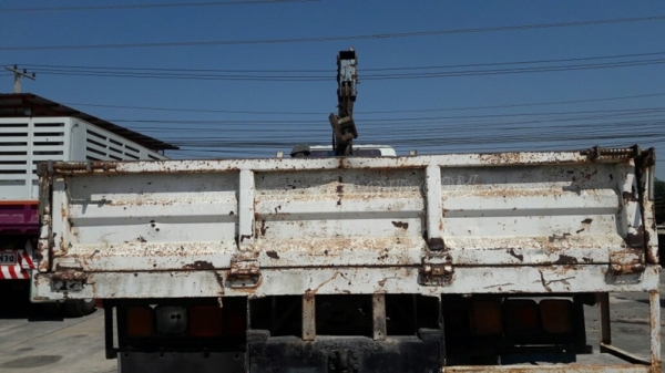 รถบรรทุกติดเครน HINO  เครนยี่ห้อ TADANO 195 แรงม้า ปีจดทะเบียน 2541