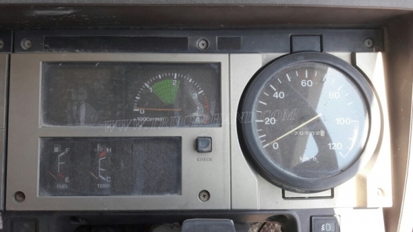 รถบรรทุกติดเครน HINO  เครนยี่ห้อ TADANO 195 แรงม้า ปีจดทะเบียน 2541