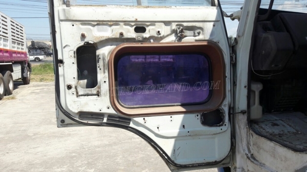 รถบรรทุกติดเครน HINO  เครนยี่ห้อ TADANO 195 แรงม้า ปีจดทะเบียน 2541