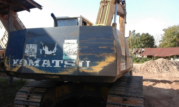 ขายถูกๆรถแบคโฮ KOMATSU PC200-5 โซ่หนาไฟฟ้าเต็มเอวแน่นเครื่องดีปั้มดีทำงานดีไม่มีโหลด