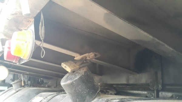 ขายด่วนรถพ่วงไม่ดั้ม18ล้อ 1Jสมอทองปี45 กะบะสามมิตร เครื่องเดิม260แรง เกียร์เดิม ขายด่วนรถพ่วงไม่ดั้ม18ล้อ 1Jสมอทองปี45 กะบะสามมิตร เครื่องเดิม260แรง เกียร์เดิม