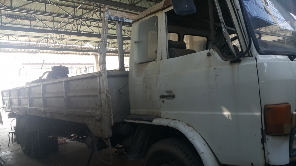 ขายรถ 6 ล้อ กระบะเหล็ก ยาว.7.00 ม.HINO F17 เครื่อง EH700 ทะเบียนไม่ขาด ราคา400000 ต่อรอง