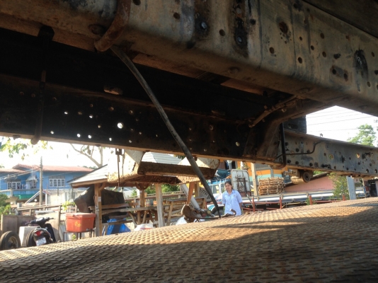 ขาย คัชซีรถ6ล้อยาว5.50พร้อมกะบะและช่วงล่างด้านหลัง