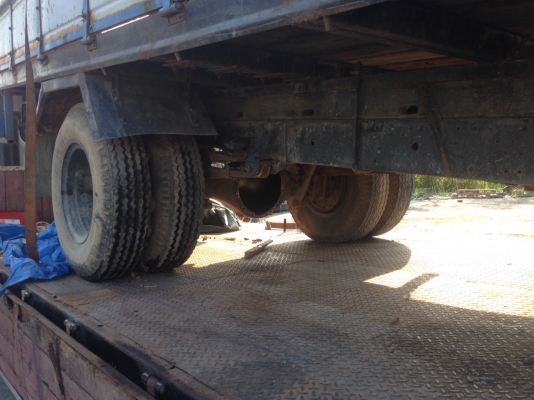 ขาย คัชซีรถ6ล้อยาว5.50พร้อมกะบะและช่วงล่างด้านหลัง