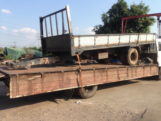 ขาย คัชซีรถ6ล้อยาว5.50พร้อมกะบะและช่วงล่างด้านหลัง