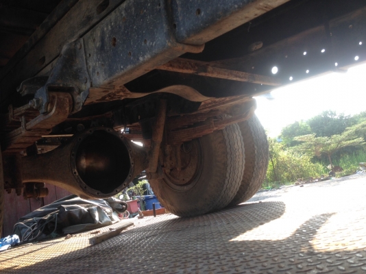 ขาย คัชซีรถ6ล้อยาว5.50พร้อมกะบะและช่วงล่างด้านหลัง