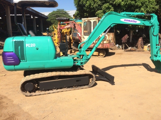 ขายด่วน KOMATSU PC 20-7 แทรคเหล็ก พร้อมทำสีเช็คระบบ มีเอกสารครบ สภาพพร้อมใช้งาน ขายด่วน KOMATSU PC 20-7 แทรคเหล็ก พร้อมทำสีเช็คระบบ มีเอกสารครบ สภาพพร้อมใช้งาน