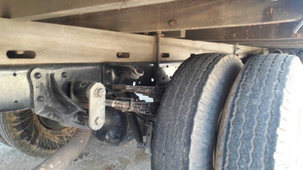 รถอีซูซู 6 ล้อ ( ไม่ดั้ม ) NPR 130 แรงม้า. ปี 46.   สนใจติดต่อ  081 - 6079515