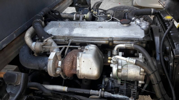 รถอีซูซู 6 ล้อ ( ไม่ดั้ม ) NPR 130 แรงม้า. ปี 46.   สนใจติดต่อ  081 - 6079515