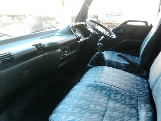 รถอีซูซู 6 ล้อ ( ไม่ดั้ม ) NPR 130 แรงม้า. ปี 46.   สนใจติดต่อ  081 - 6079515