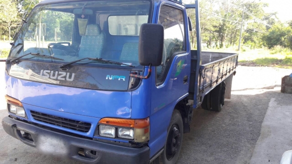 รถอีซูซู 6 ล้อ ( ไม่ดั้ม ) NPR 130 แรงม้า. ปี 46.   สนใจติดต่อ  081 - 6079515
