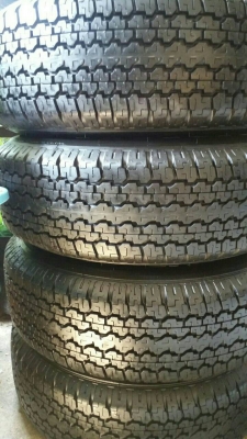 ยาง bridgestone 245 70 16 ปี 15 ถอดป้ายแดงชุดล่ะ 15000