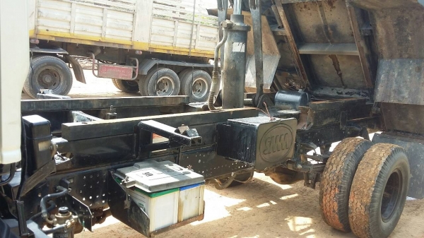 ขายรถบรรทุก 6 ล้อดัมพ์ ISUZU NQR 175 แรงม้าปี 2551 ราคา 650000