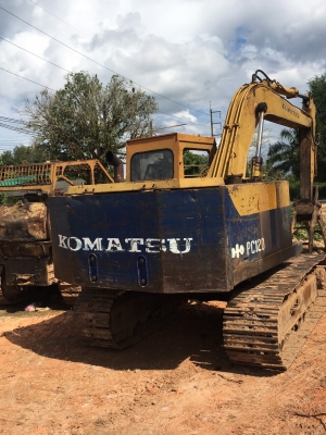 ขายรถแบคโฮ KOMATSU PC120-2 มีหัวคีปไม้พร้อมบุ้งกี๋ ราคา 380000