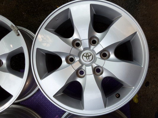 ล้อ toyota ขอบ 16 6รู ชุดล่ะ 5900
