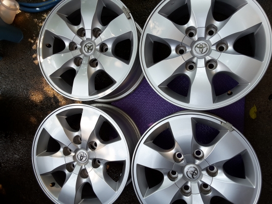 ล้อ toyota ขอบ 16 6รู ชุดล่ะ 5900