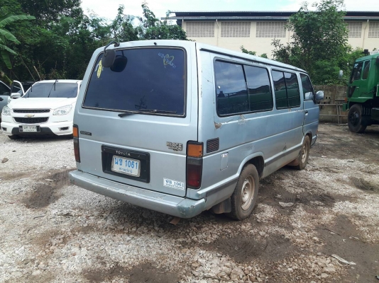 ขายรถตู้ โตโยต้า เครื่อง 2 L  2.4