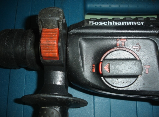 ขายสว่านโรตารี่ Bosch รุ่น GBH 2-26 DFR(800W.)ถอดเปลี่ยนหัวได้