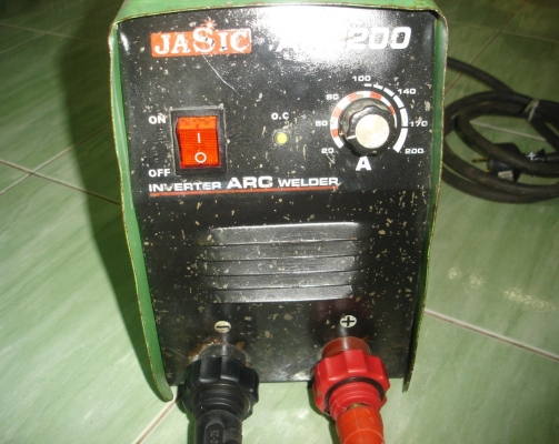 ขายเครื่องเชื่อมยี่ห้อ JASIC ระบบอินเวิร์ทเตอร์รุ่นARC200 สภาพพร้อมใช้งานครับ